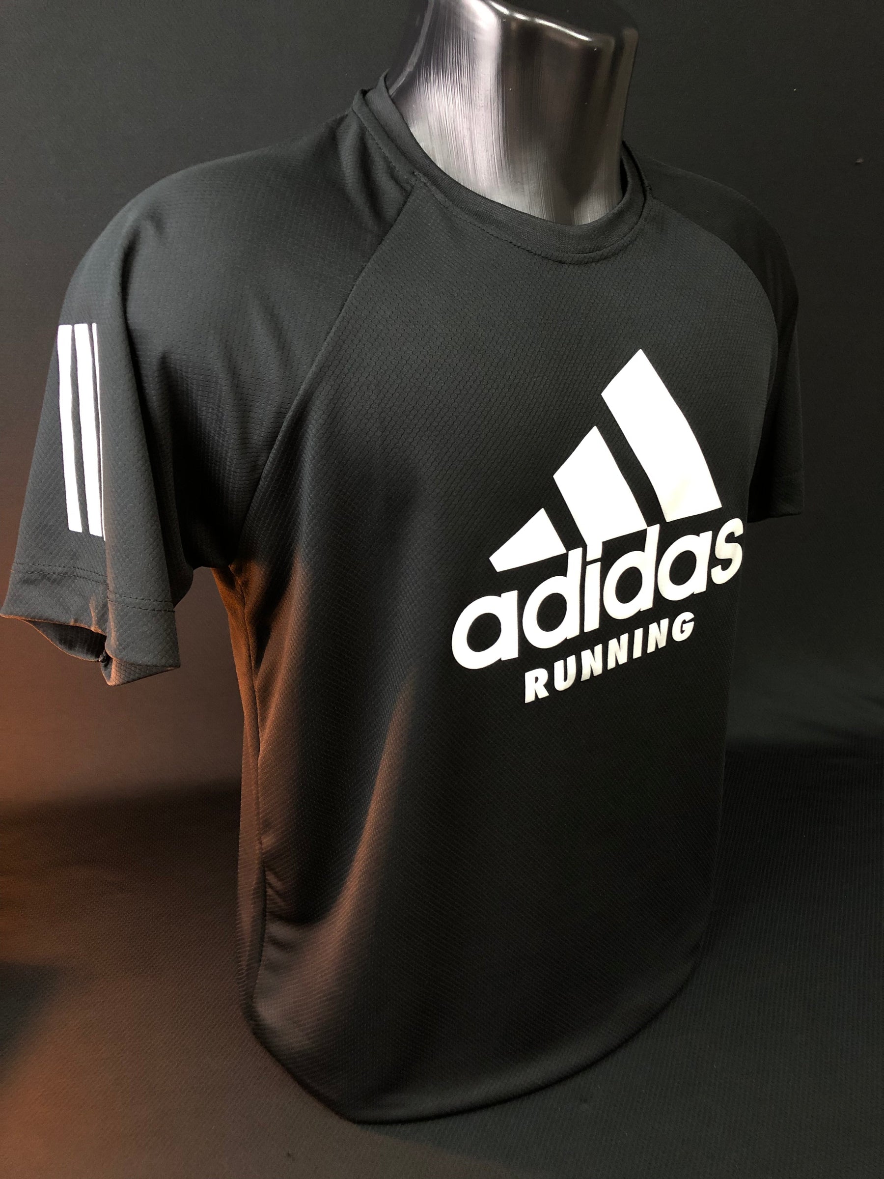 Camiseta Dry Fit–Elegante